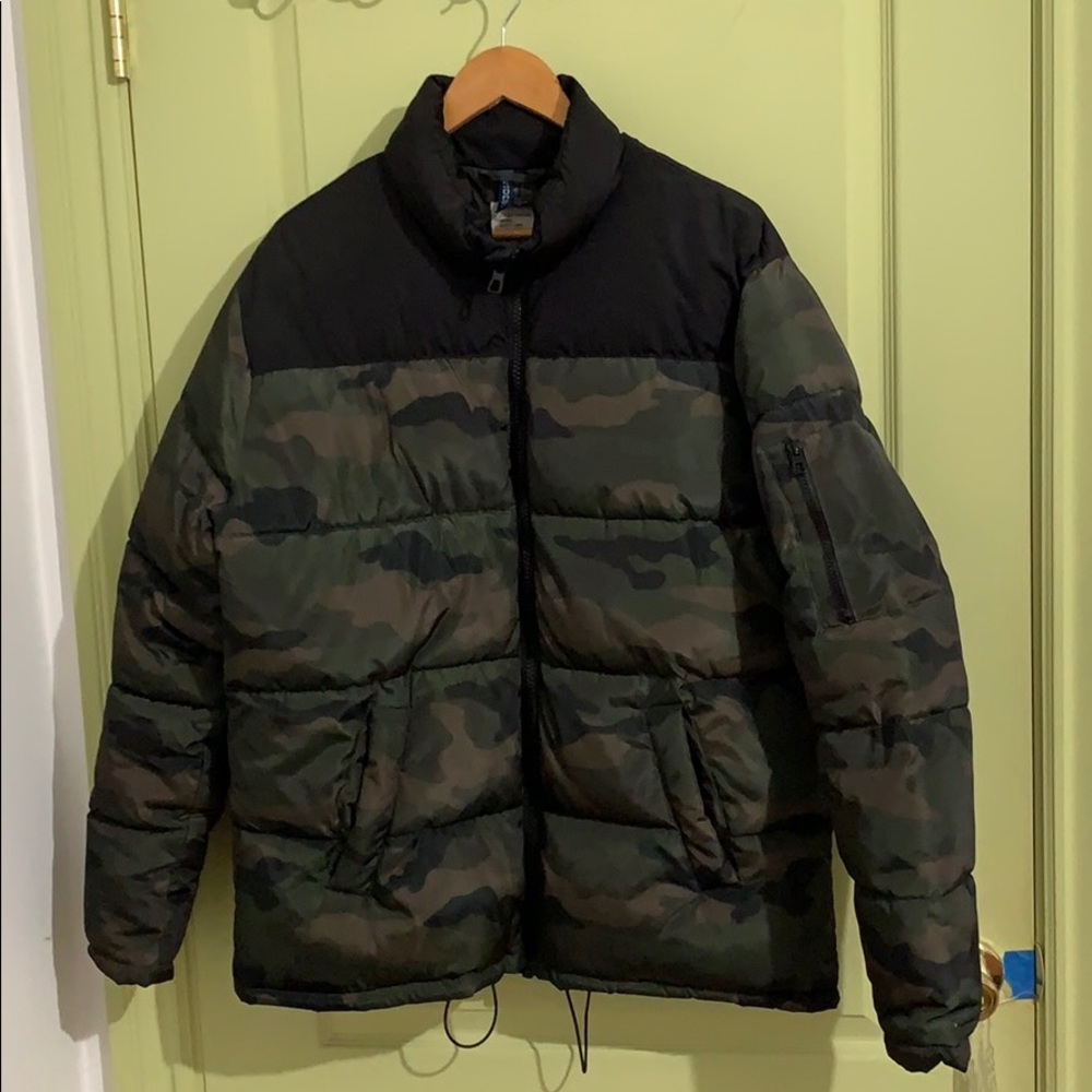 H&M camo puffer jacket